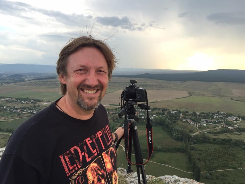 300 боевых вылетов и прорыв на Азовсталь. Презентовали книгу о выдающемся летчике ГУР